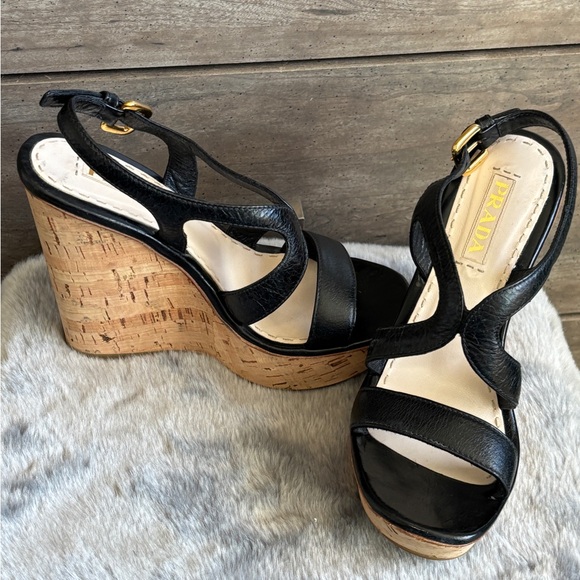 ❤️Prada Black Leather/Cork Wedges❤️ - Picture 1 of 15